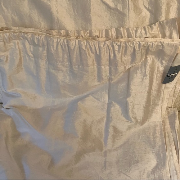 2 Linen & Things Ivory 40W x 82L 100% Raw Silk Rod Pocket Drapery Panels - Picture 4 of 7
